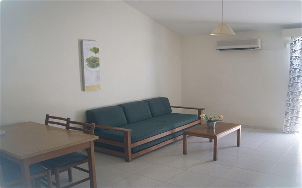 Mandalena Hotel Apartments Protaras Ngoại thất bức ảnh