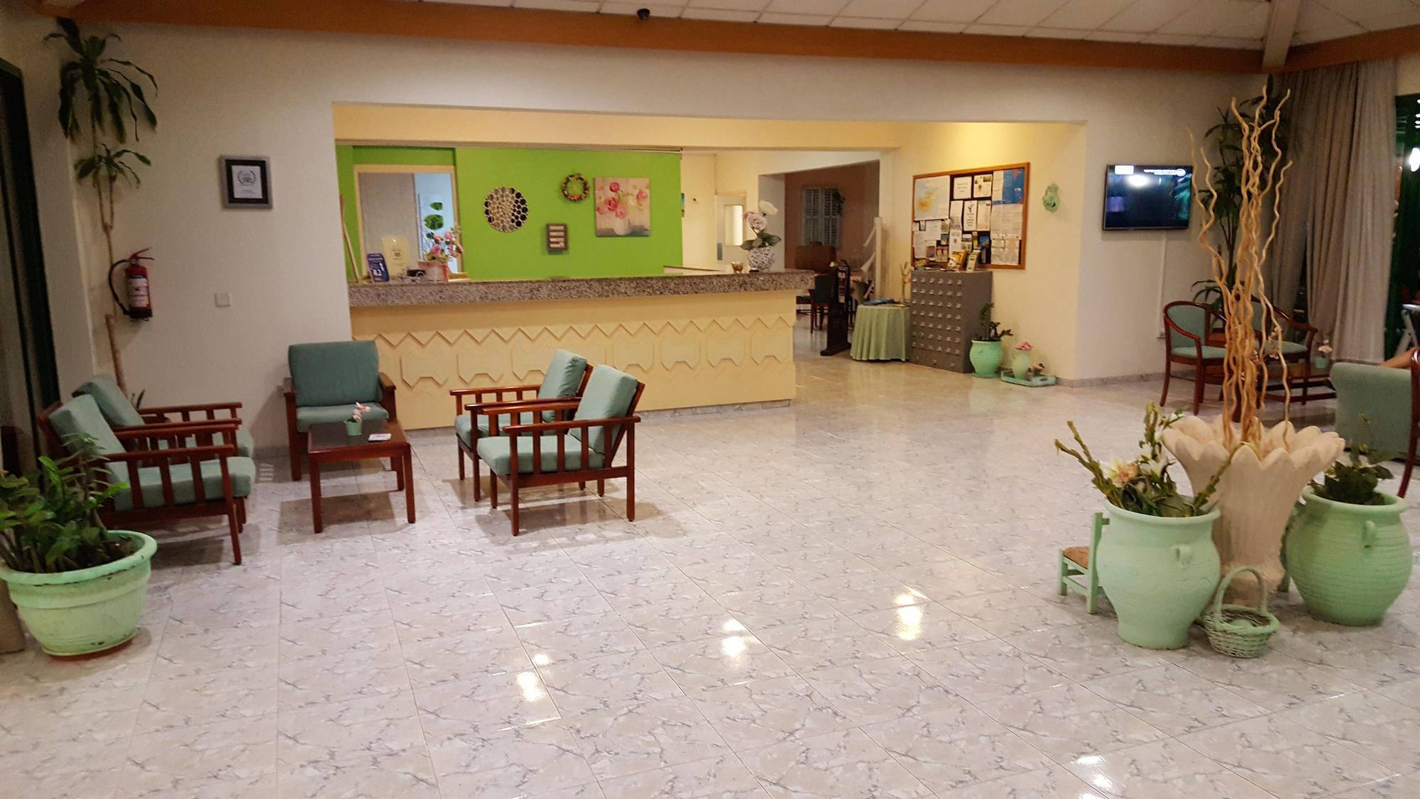 Mandalena Hotel Apartments Protaras Ngoại thất bức ảnh